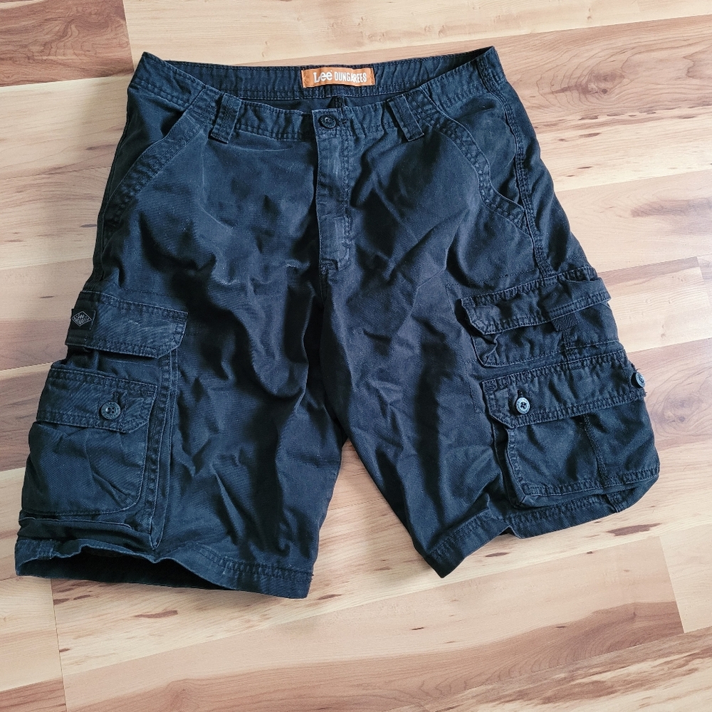Mens Lee Dungarees Cargo Shorts in size 32